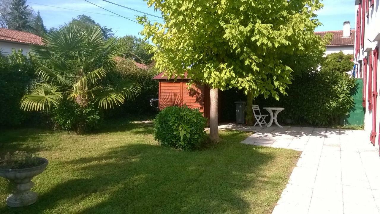 Agreable Appartement A Cambo Les Bains Екстериор снимка